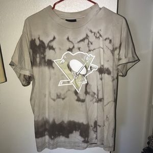 Bleach dye Penguins tshirt